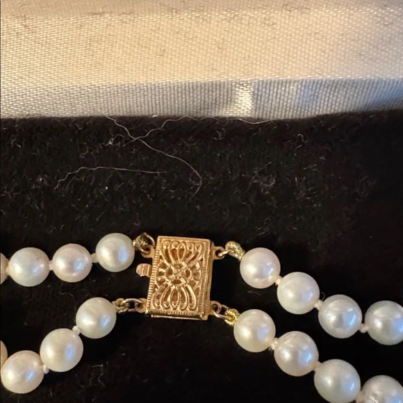 Double strand pearl necklace with 14k clasp - Picture 5 of 5